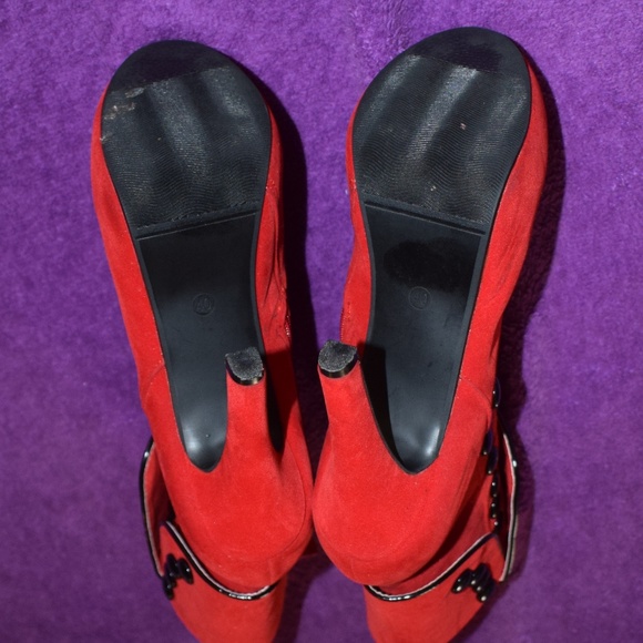 Red Boots with Black Buttons - Picture 2 of 8